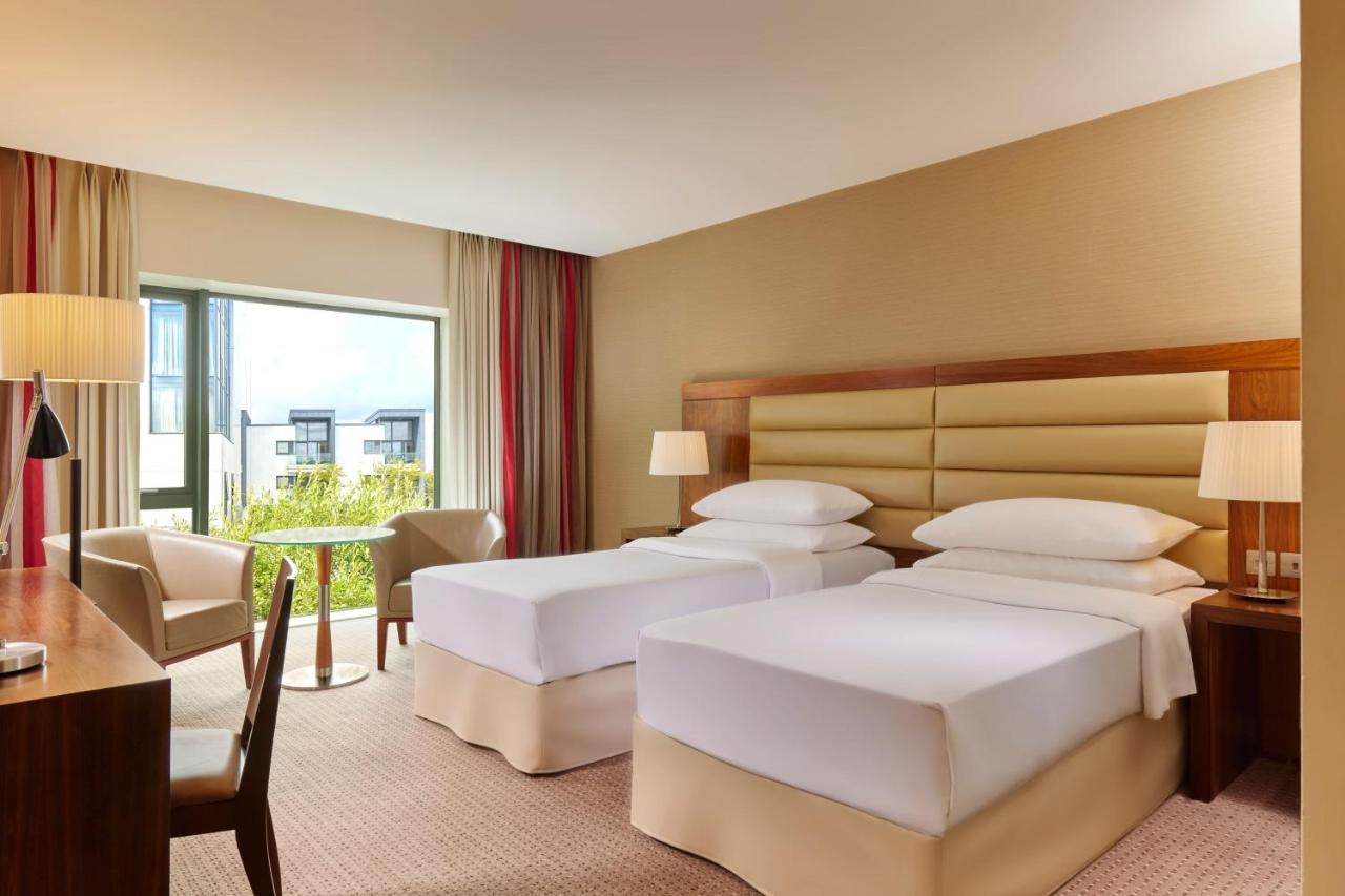 Sheraton Athlone Hotel Exterior foto